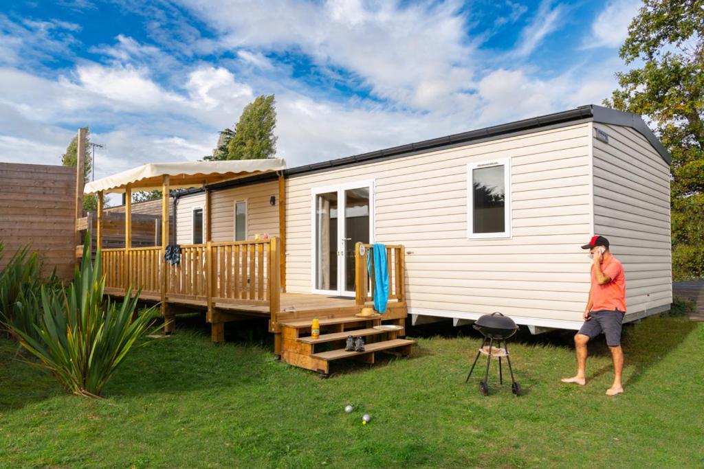 Camping Les Carolins Saint-Lo-d'Ourville Exterior foto