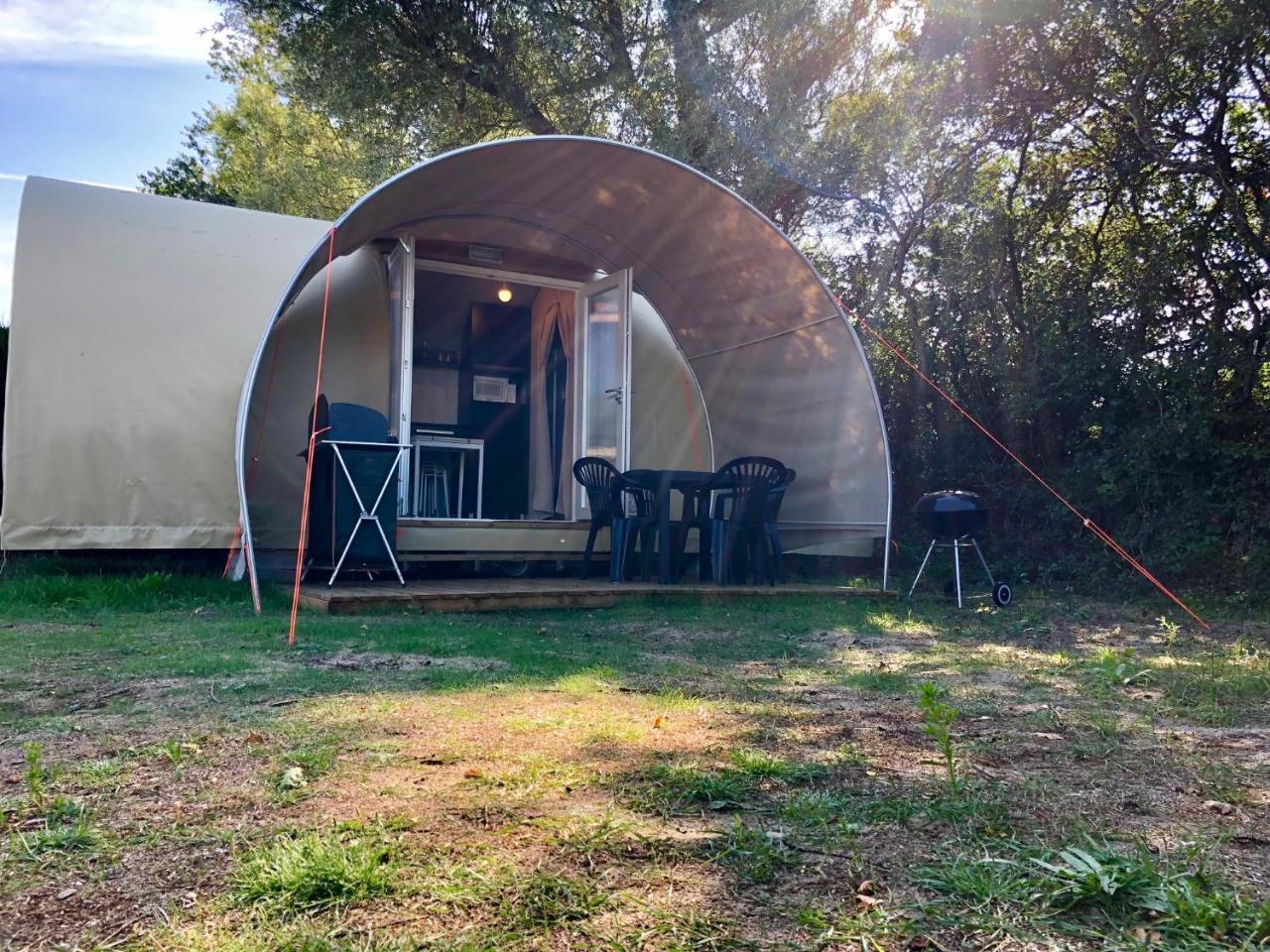 Camping Les Carolins Saint-Lo-d'Ourville Exterior foto